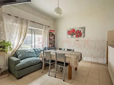 Depto Tipo Casa en Venta de 5 ambientes