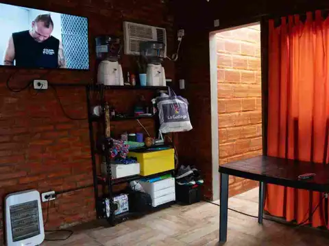Casa 2 ambientes con 1 baño