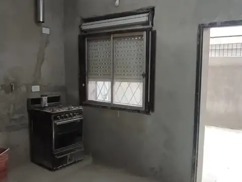 Depto Tipo Casa en Venta en Santos Lugares, USD 92.000