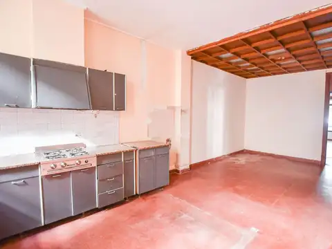 Depto Tipo Casa en Venta 50 años