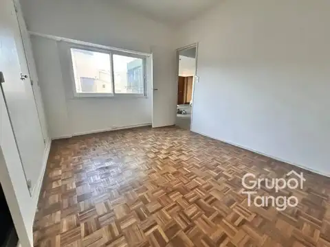 Venta Semipiso 3 ambientes Villa Luro a refaccionar