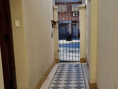 Depto Tipo Casa en Alquiler de 2 ambientes