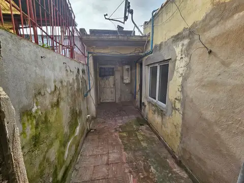 PH 2 ambientes para reciclar en Villa Primera