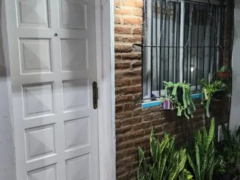 Muñiz: duplex 3 amb, con Patio/cochera y terraza