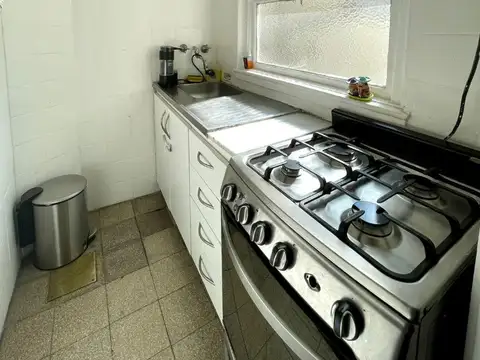 2 AMB 1° X ESC BAJAS EXPENSAS,45 MTS TOT,FTE MUY LUMINOSO,COC Y LAV INDPTE,BAÑO COMP,EXC UBICACIÓN