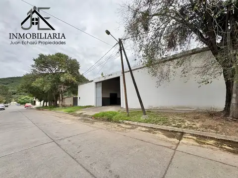 GALPON EN VENTA A SOLO 2 KM DEL PARQUE INDUSTRIAL!