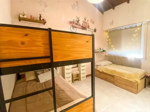 CHALET A MTS DE UNAB , PROXIMO A AV ESPORA