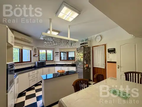 Casa en Venta en Country Club Banco Provincia, USD 299.000