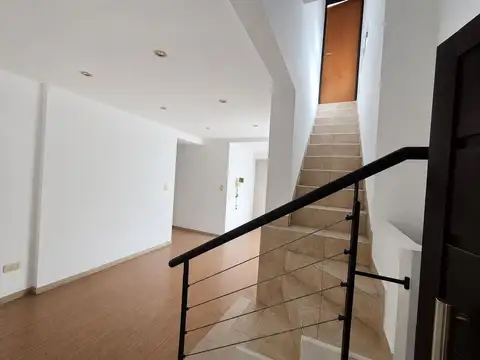 Depto Tipo Casa en Venta de 2 ambientes