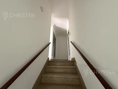 Depto Tipo Casa en Alquiler de 2 dormitorios