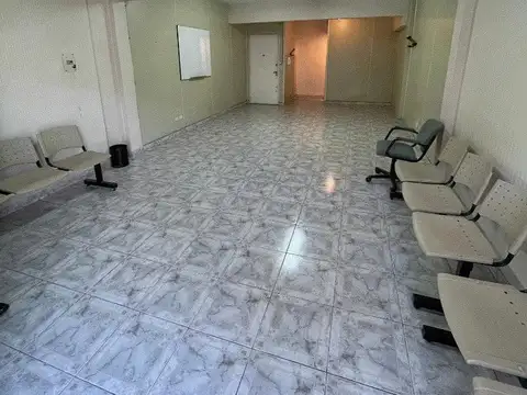 Oficina en Alquiler en Moron Sur, $ 450.000
