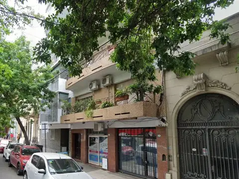 Pringles 585 e/ Teniente General Juan Domingo Perón y Sarmiento