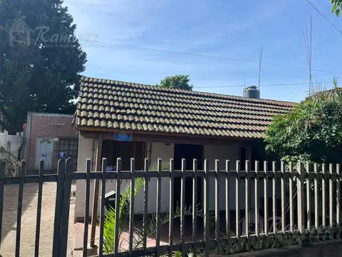 Casa 4 Amb. Lote 400 m2 Ideal Inversor - Merlo