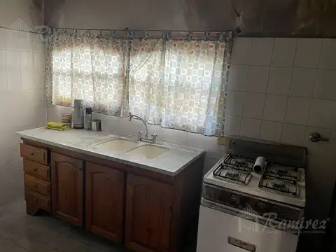 Casa 4 Amb. Lote 400 m2 Ideal Inversor - Merlo