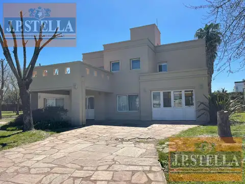 Casa en Alquiler de 3 dormitorios