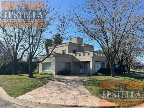 Casa en Alquiler en Countries y Barrios Cerrados en Moreno, USD 22.000