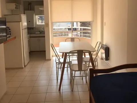 DEPARTAMENTO SEMIPISO 1 DORMITORIO CON BALCÓN AL FRENTE ROSARIO CENTRO