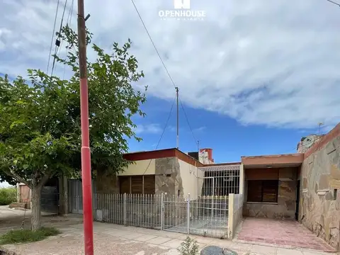 OPENHOUSE INMOBILIARIA VENDE hermosa casa en El Plumerillo, Las Heras.