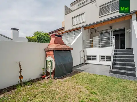 Tríplex 4 Ambientes | Cochera fija y Jardín. Venta, Saavedra