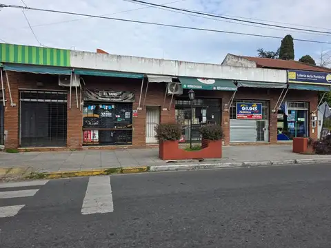 Local en Venta en Villa Luzuriaga, USD 210.000
