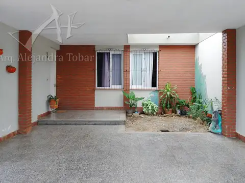 Excelente Ubicación en calle Esquel