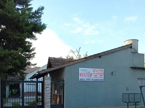 CASA QUINTA EN VENTA HURLINGHAM - MUY BUEN ESTADO!