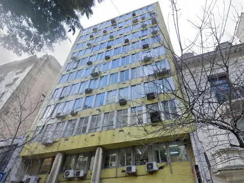 Lavalle e/ Paraná y Montevideo