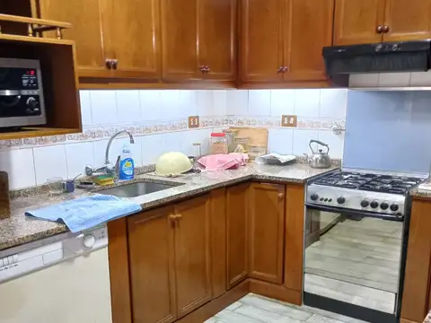 Venta de chalet con piscina en Adrogué