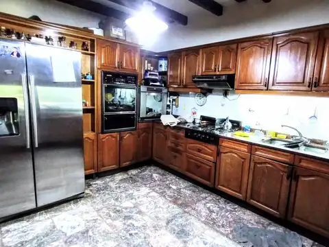 Av. nuestra sra. del Rosario al 300 entre ayacucho y leiva