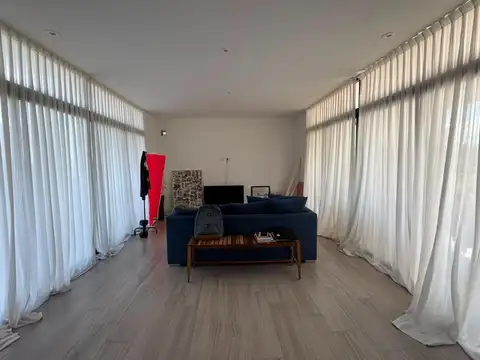 Casa en Alquiler 1 año