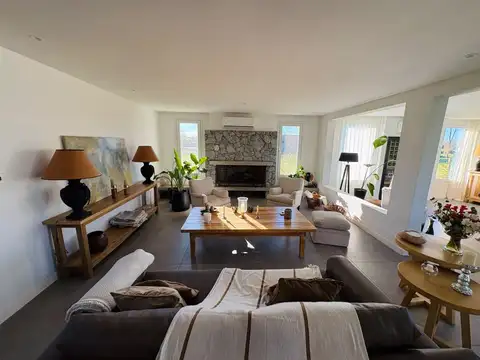 Casa Monoambiente con 4 baños