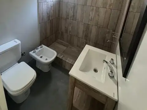 Depto Tipo Casa en Venta 90 años