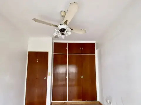 PH de 3 ambientes con dependencia | 3 plantas | Balcón y muy luminoso