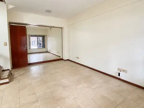 Depto Tipo Casa en Alquiler de 4 ambientes