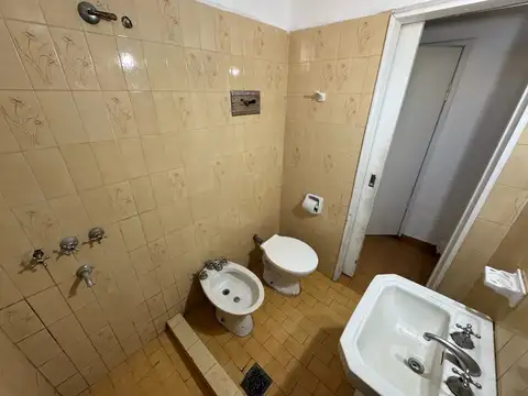 Departamento con cochera en Rafael Calzada