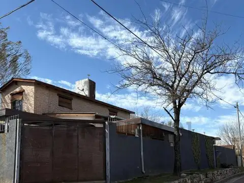 Los nogales 200, Piso 0