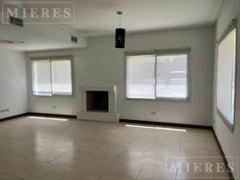 Casa 5 ambientes con 3 baños