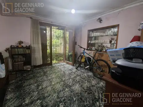 Casa 4 ambientes con 1 baño