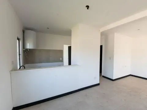 CASA A ESTRENAR DOS DORMITORIOS/COCHERA/PATIO