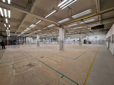 ALQUILER Galpón   Oficinas con 10200 m2 cub en 5 plantas  Valentin Alsina