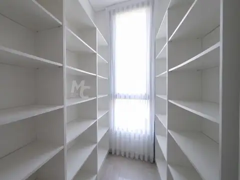 Casa al río en venta en El Yacht