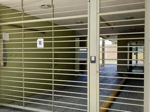 Boulevard 82 200, Piso 1