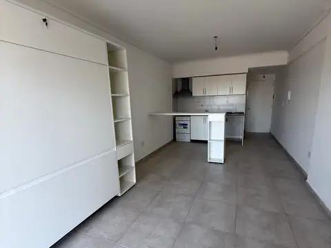 Monoambiente amoblado con balcón y cochera