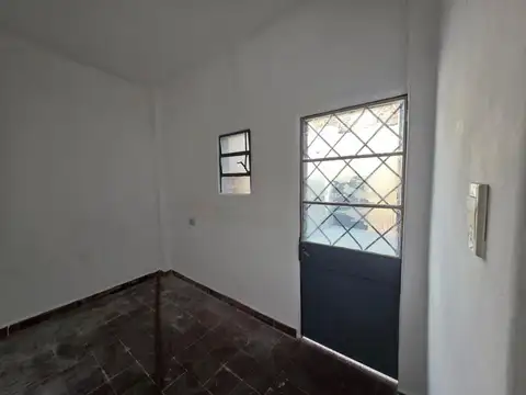 Casa en Alquiler en Caseros, $ 640.000
