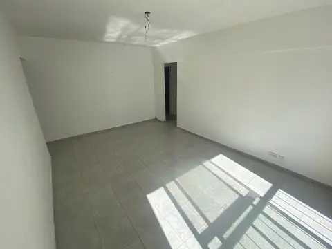Gascon 500, Piso 4
