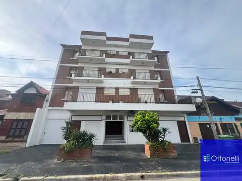 Departamento en alquiler c/ cochera en Costa Azul