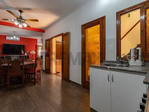 Depto Tipo Casa 4 ambientes con 2 baños