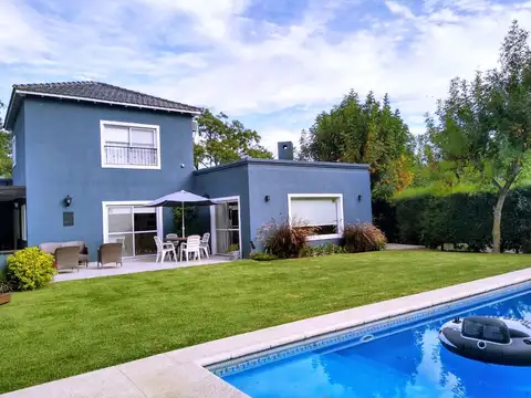 Casa 6 ambientes con 3 baños