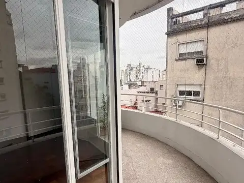 Avenida Juan De Garay 300