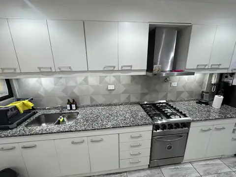 Depto Tipo Casa en Venta de 4 ambientes